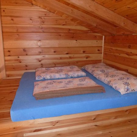 Restaurace Vraz Hotell Trhové Sviny Rom bilde