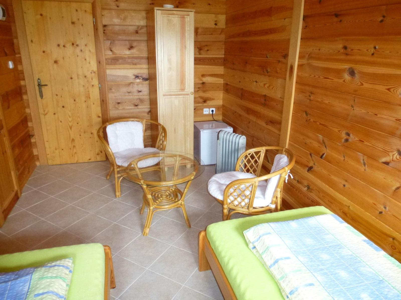 Restaurace Vraz Hotell Trhové Sviny Rom bilde